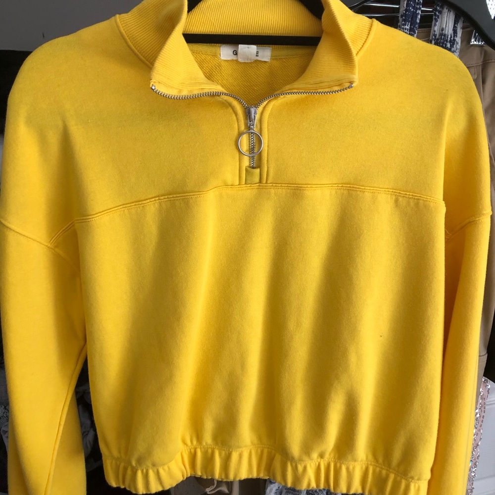 Yellow front zip crop sweatshirt - 💌5 for $25